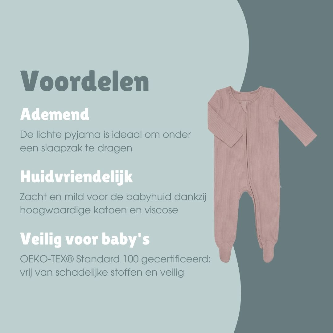 Pyjama met voetjes | Essential Berry