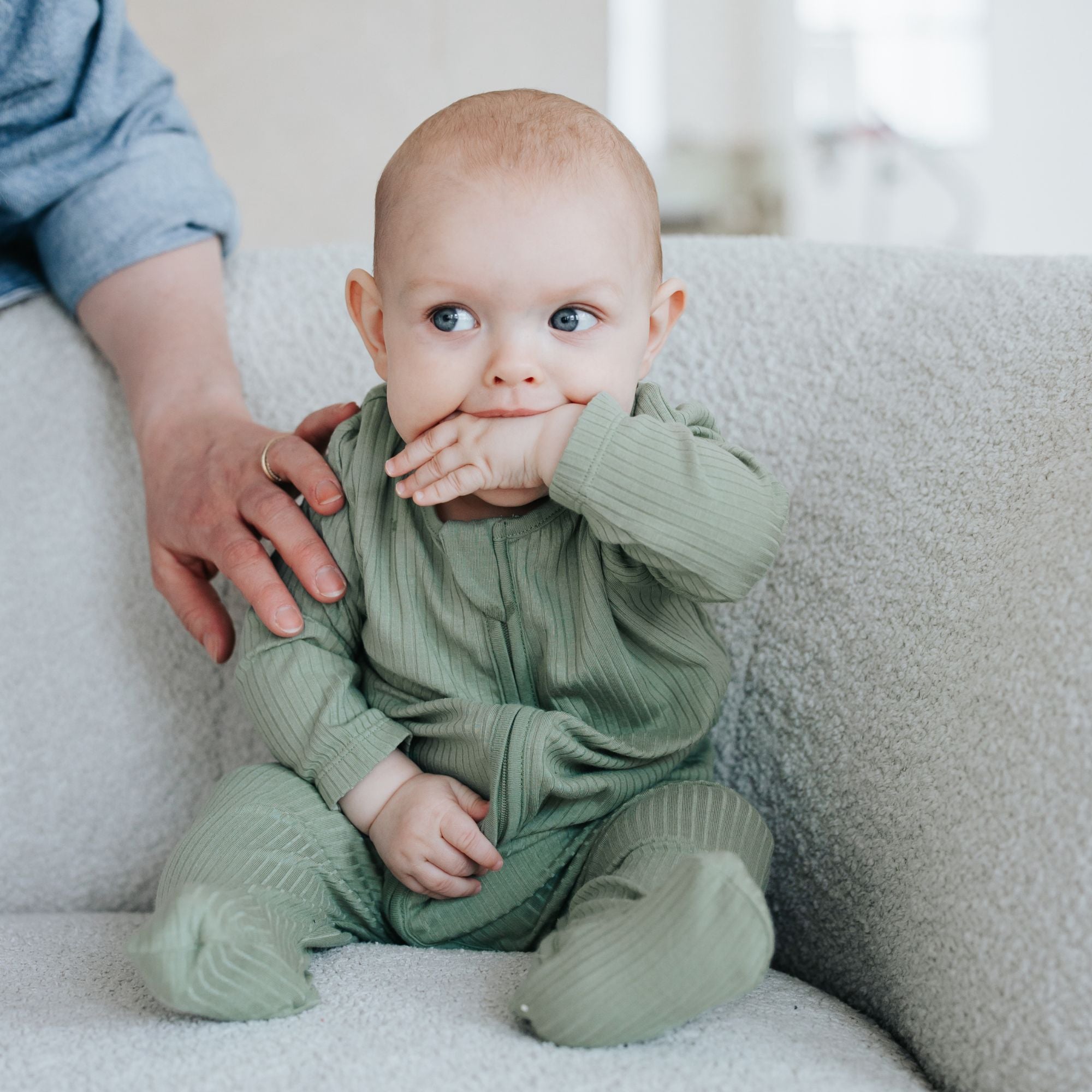 Pyjama met voetjes | Essential Groen